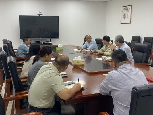 学校召开就业工作专题会议