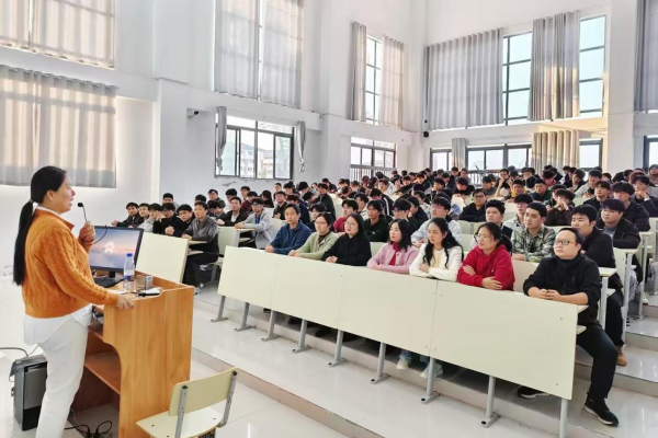 交通工程学院特邀蔚来汽车进校举办专题讲座​